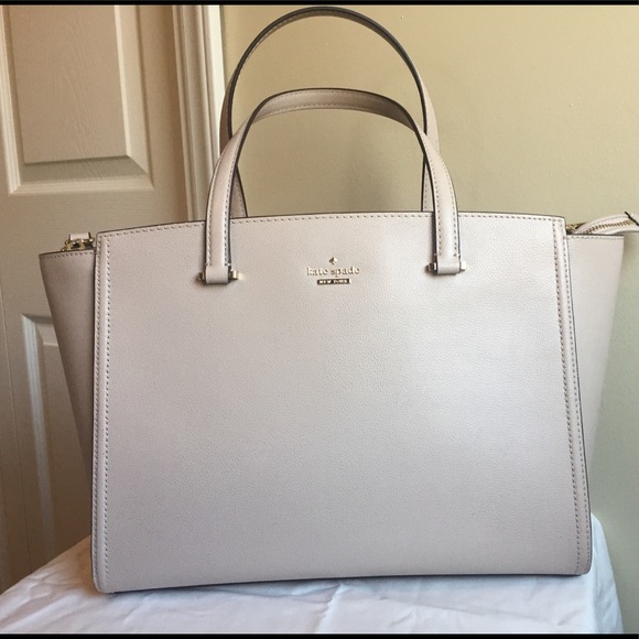 Kate Spade 🌸 - Picture 2 of 11